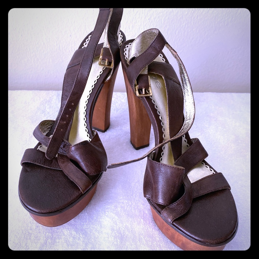 Leather brown Sandals